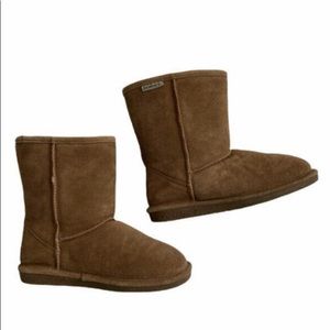 Size 5 Girls chestnut color boots!